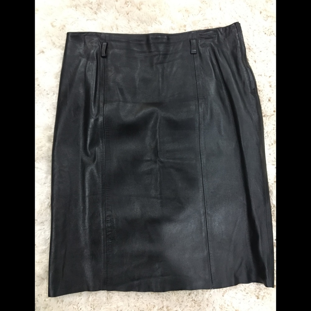 BCBG Maxazria black leather skirt size 8